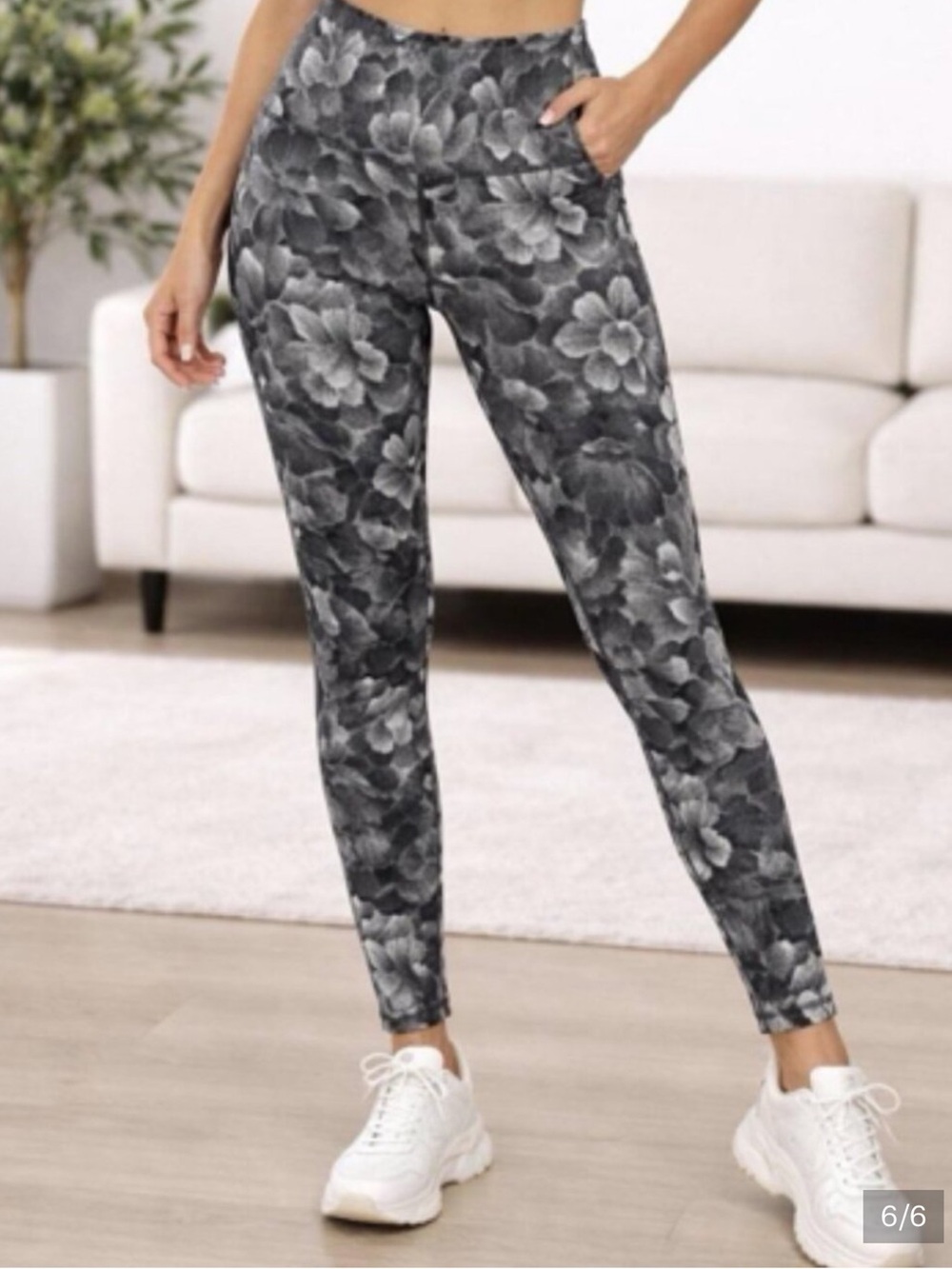 ATHLETA Women's Elation Textured Tight Chakra Floral Black Sea salt